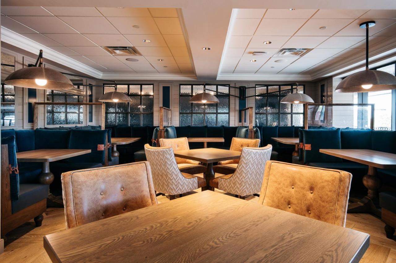 St James Hotel Ред-Уинг Экстерьер фото