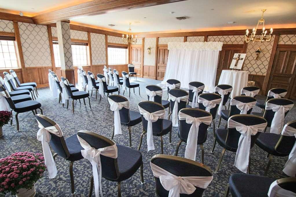 St James Hotel Ред-Уинг Удобства фото