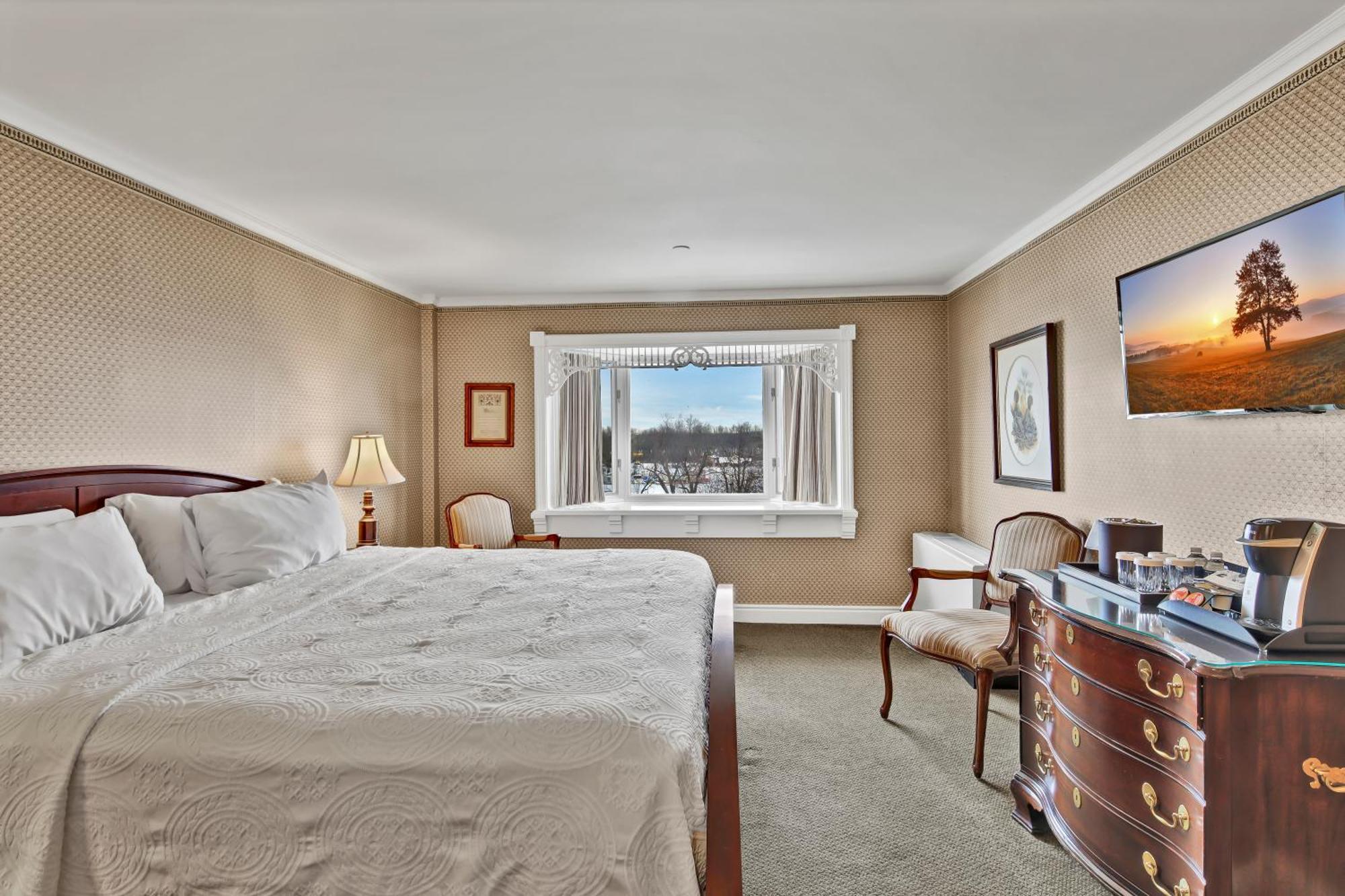 St James Hotel Ред-Уинг Экстерьер фото